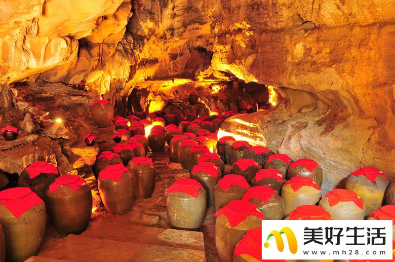 奮力譜寫貴州鎮遠經濟社會高質量發展新篇章(圖2) 奮力譜寫貴州鎮遠經濟社會高質量發展新篇章(圖2)