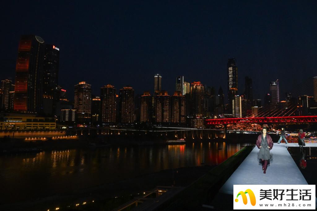 XUEGE 2025冬季時(shí)裝大秀(圖2) XUEGE 2025冬季時(shí)裝大秀(圖2)