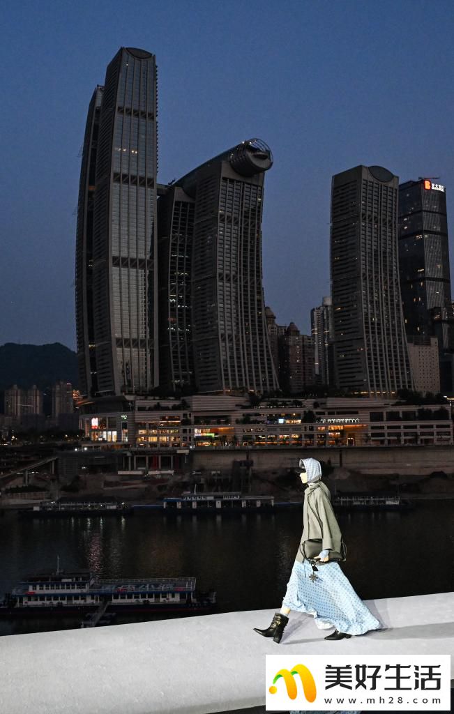 XUEGE 2025冬季時(shí)裝大秀(圖6) XUEGE 2025冬季時(shí)裝大秀(圖6)