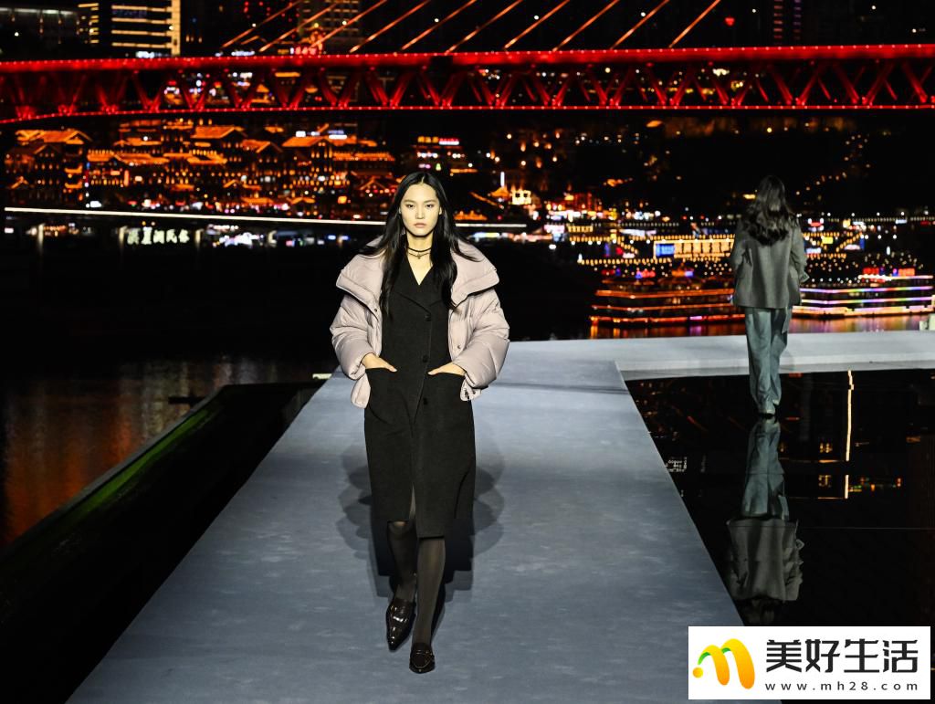 XUEGE 2025冬季時(shí)裝大秀(圖8) XUEGE 2025冬季時(shí)裝大秀(圖8)