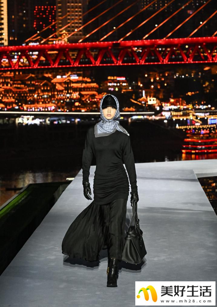 XUEGE 2025冬季時(shí)裝大秀(圖13) XUEGE 2025冬季時(shí)裝大秀(圖13)